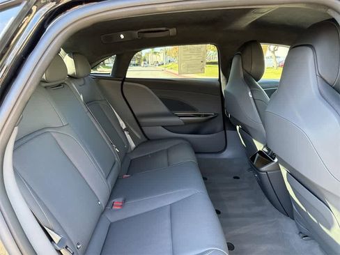 Used 2024 Lucid Air Pure image 32