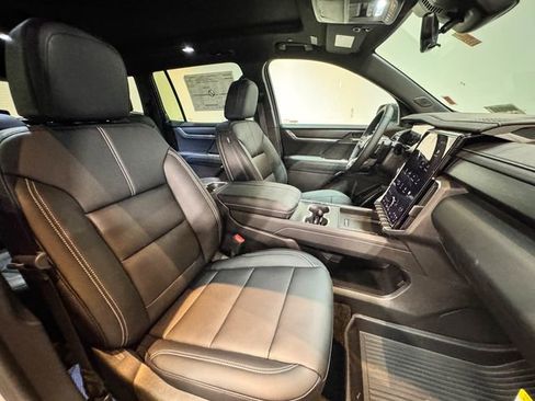 New 2026 GMC Acadia Elevation w/ Black Edition AWD/4WD image 24