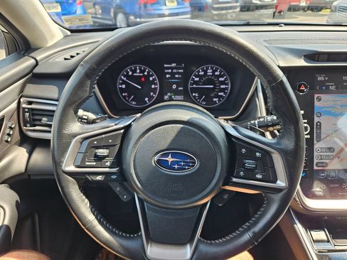 Used 2021 Subaru Outback Limited AWD/4WD image 11