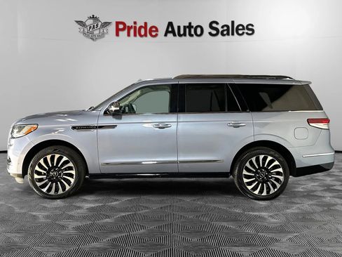 Used 2022 Lincoln Navigator Black Label image 5