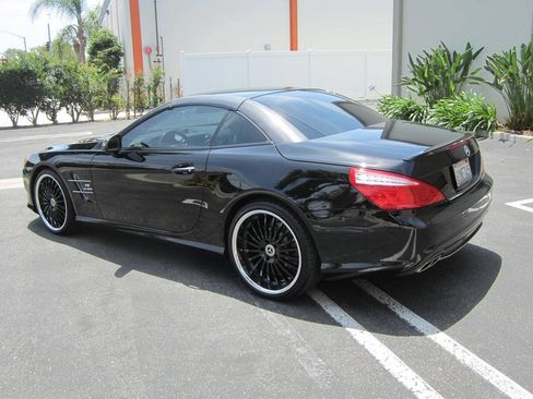Used 2013 Mercedes-Benz SL 550 image 7