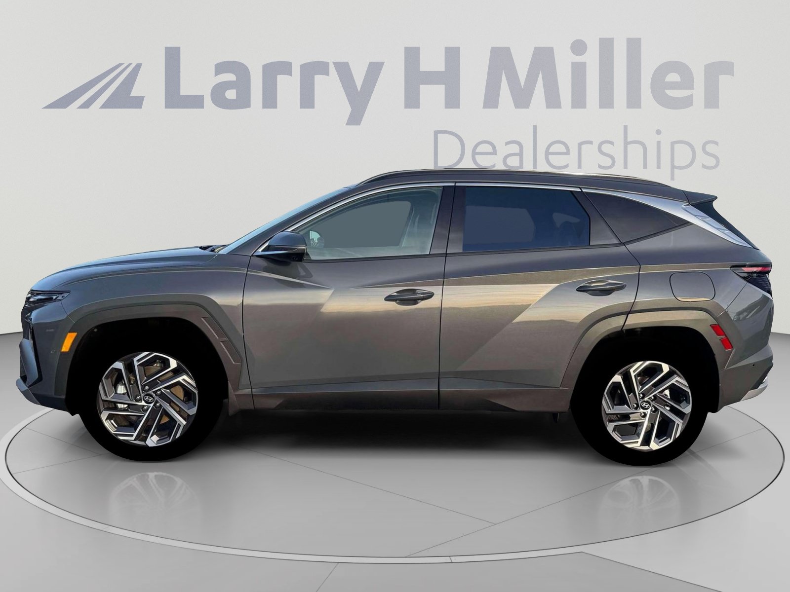 New 2026 Hyundai Tucson Limited AWD/4WD image 3