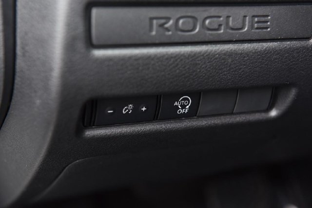 Used 2023 Nissan Rogue S AWD/4WD image 10
