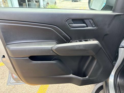 Used 2025 Chevrolet Colorado Trail Boss AWD/4WD image 18