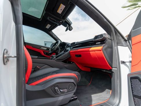 Used 2023 Lamborghini Urus S AWD/4WD image 38