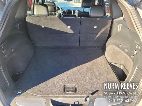 Used 2018 Jeep Grand Cherokee Limited image 19