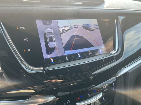 Used 2023 Cadillac XT6 Premium Luxury w/ Technology Package FWD image 17