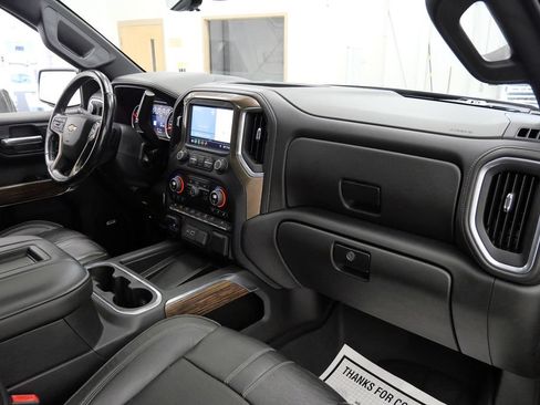 Used 2019 Chevrolet Silverado 1500 High Country w/ Technology Package AWD/4WD image 17