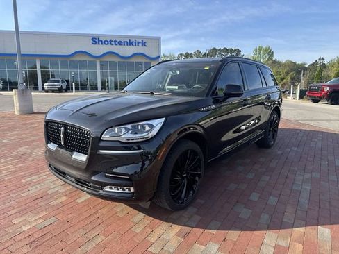 Used 2023 Lincoln Aviator Reserve w/ Equipment Group 201A image 4