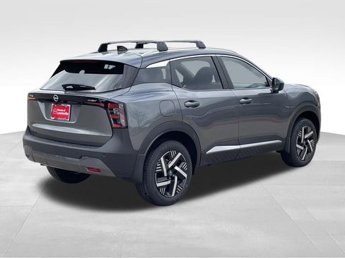 New 2026 Nissan Kicks SV w/ Cold Weather Package FWD image 5