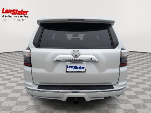 Used 2024 Toyota 4Runner Limited AWD/4WD image 4
