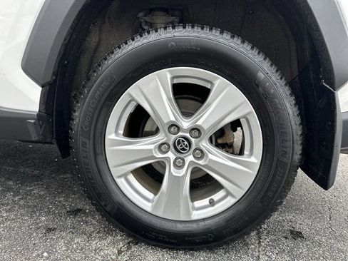 Used 2020 Toyota RAV4 XLE image 30