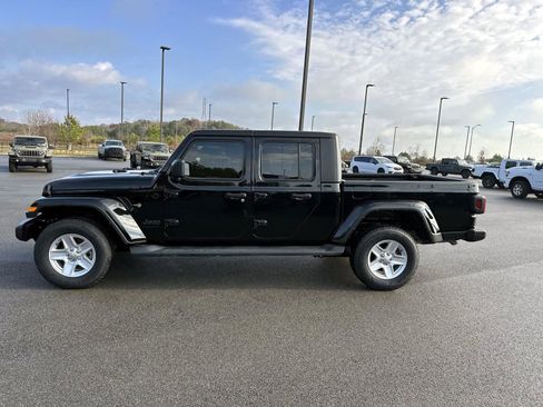 Certified 2022 Jeep Gladiator Sport image 7