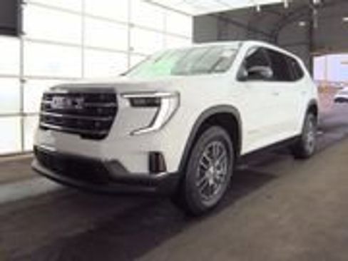 Used 2025 GMC Acadia Elevation image 2