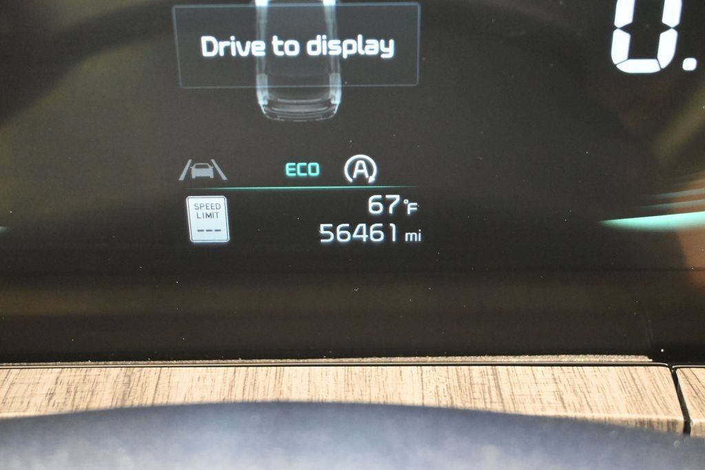 Used 2025 Kia Telluride EX w/ EX Captain's Chair Package FWD image 15