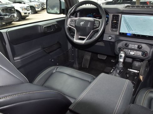 Certified 2025 Ford Bronco Badlands AWD/4WD image 15