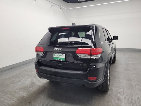 Used 2019 Jeep Grand Cherokee Laredo AWD/4WD image 7