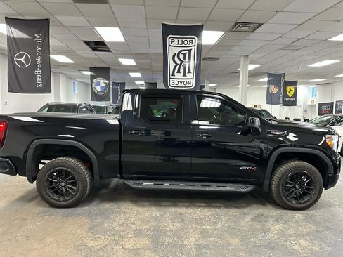 Used 2021 GMC Sierra 1500 AT4 w/ AT4 Value Package AWD/4WD image 6