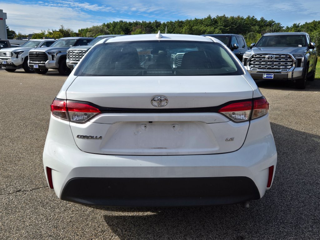 Used 2023 Toyota Corolla LE FWD image 4