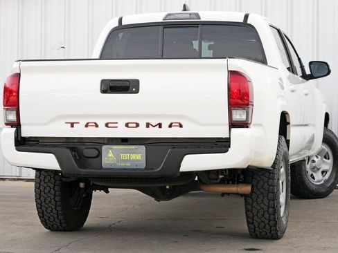 Used 2020 Toyota Tacoma SR w/ SR Convenience Package image 4