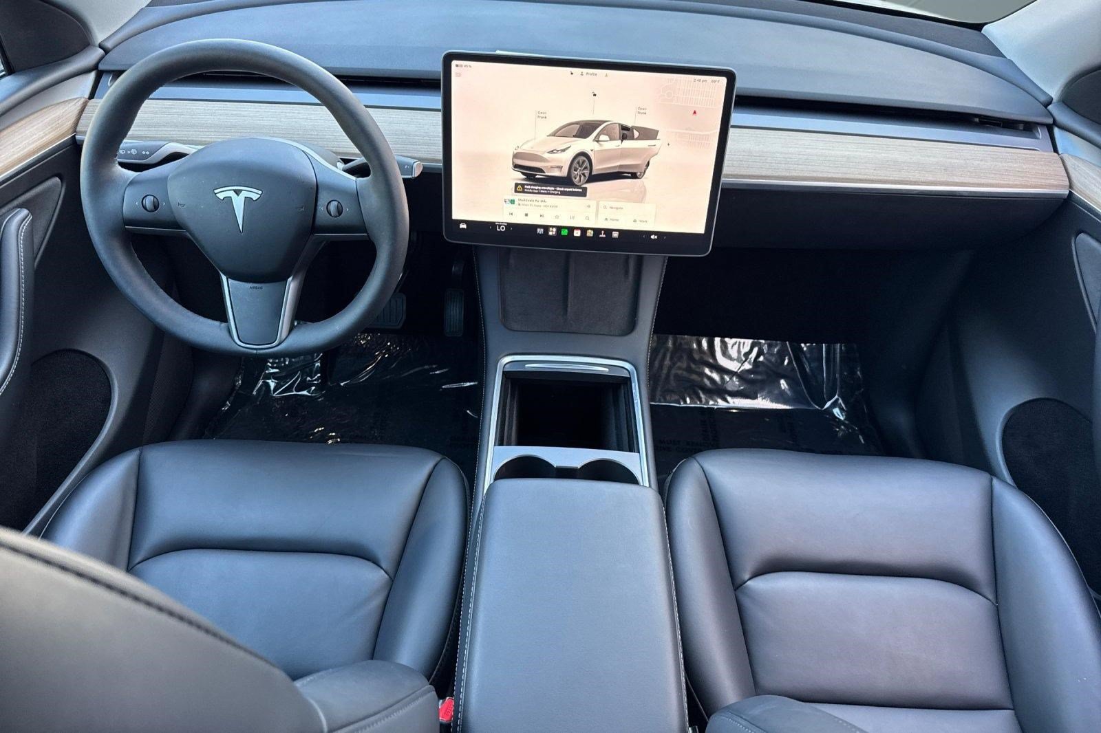 Used 2025 Tesla Model Y Long Range AWD/4WD image 15