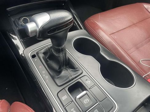 Used 2018 Kia Sorento SX image 30