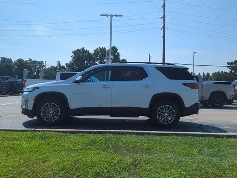 Used 2023 Chevrolet Traverse LT FWD image 8