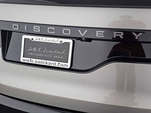 Certified 2024 Land Rover Discovery Dynamic SE image 14