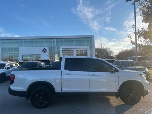 Used 2023 Honda Ridgeline Black Edition image 2
