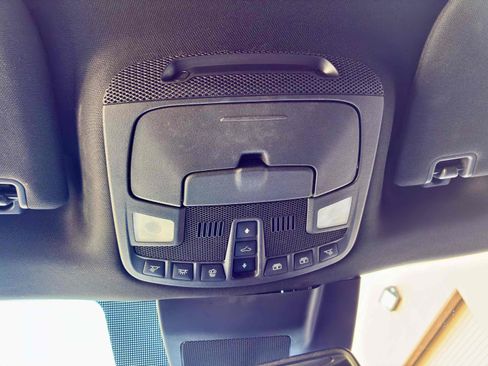 Used 2019 Ford Expedition Limited w/ Equipment Group 301A AWD/4WD image 31