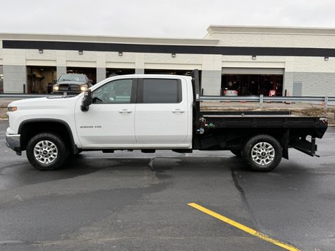 Used 2024 Chevrolet Silverado 2500 LT w/ Convenience Package AWD/4WD image 5