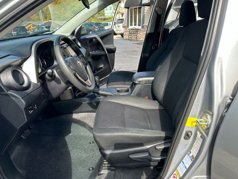 Used 2012 Toyota RAV4 4WD image 9