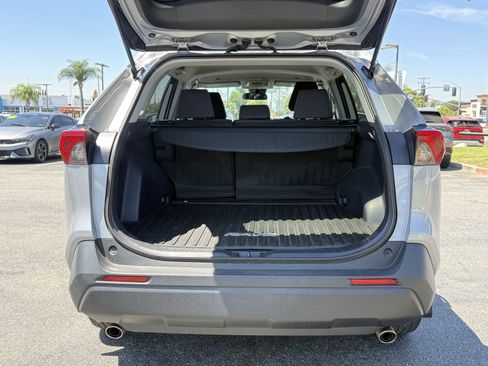 Used 2023 Toyota RAV4 LE FWD image 8
