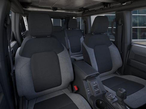 New 2025 Ford Bronco image 12