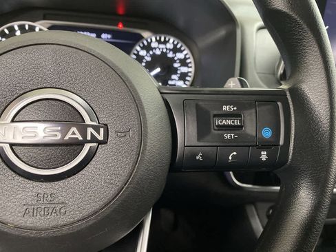 Used 2024 Nissan Rogue SV image 22