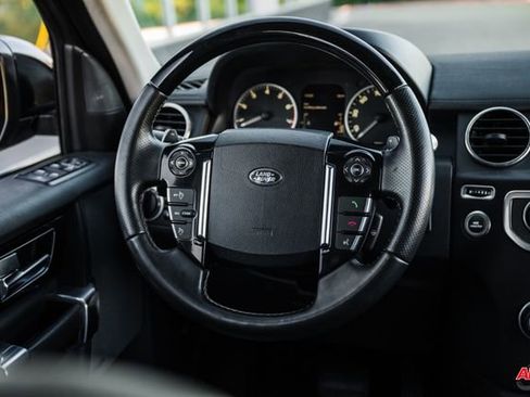 Used 2015 Land Rover LR4 HSE image 9