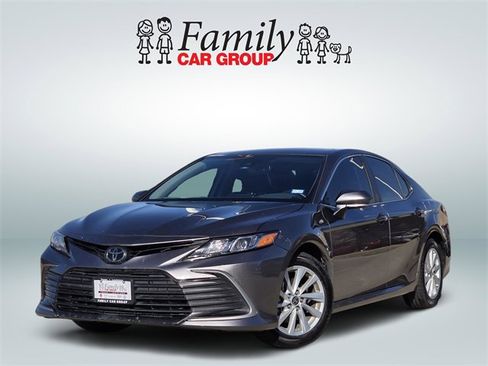 Used 2024 Toyota Camry LE image 1