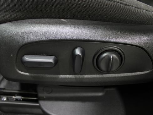 Used 2021 Chevrolet Blazer LT image 4