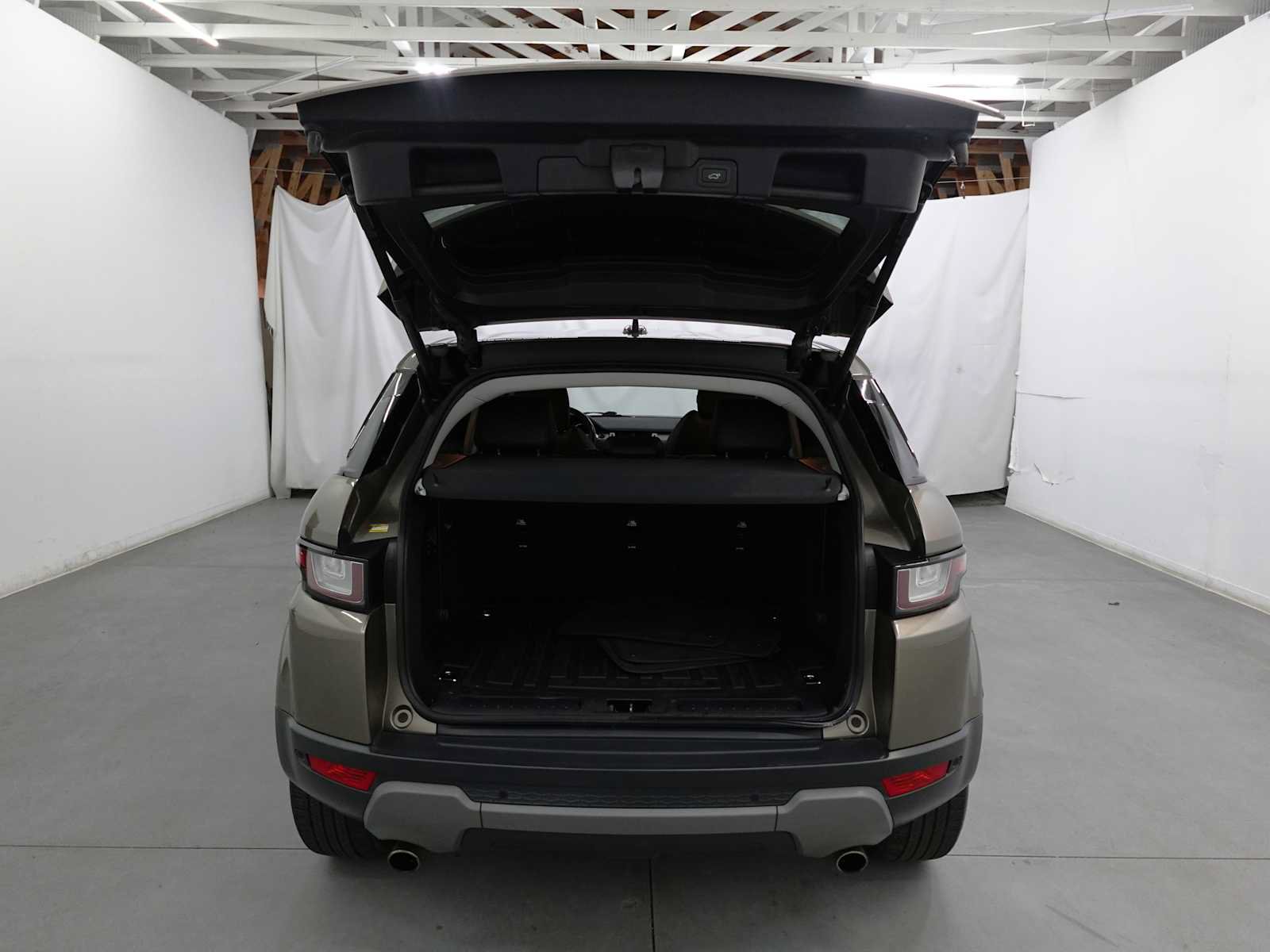 Used 2016 Land Rover Range Rover Evoque SE AWD/4WD image 29