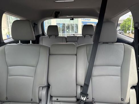 Used 2016 Honda Pilot Touring image 14