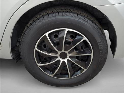 Used 2014 Toyota Corolla L image 6