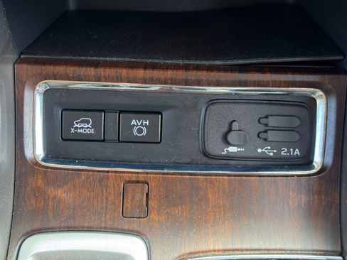 Used 2019 Subaru Ascent Touring AWD/4WD image 33