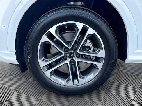Certified 2025 Audi Q5 Premium w/ Convenience Package image 32