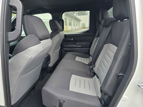 Used 2025 Toyota Tacoma TRD Sport image 18