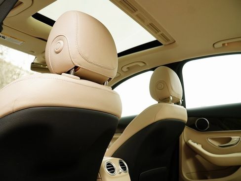 Used 2020 Mercedes-Benz C 300 Sedan image 30