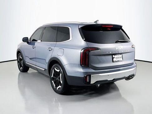 Used 2023 Kia Telluride EX w/ EX Captain's Chair Package image 8