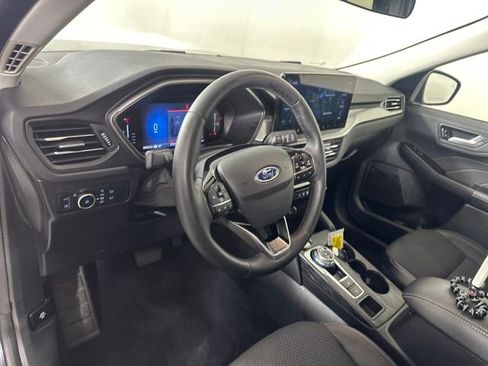 Used 2023 Ford Escape SE image 13