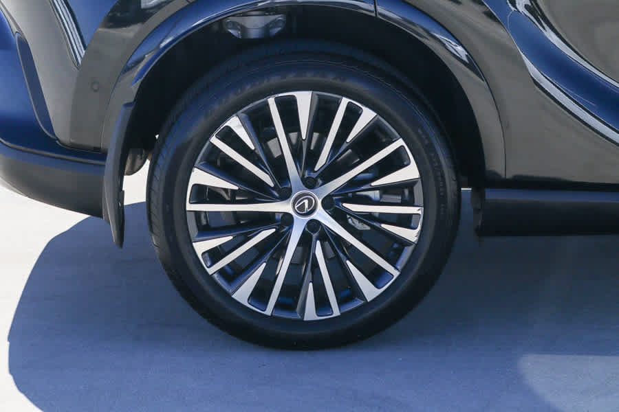 Used 2024 Lexus RX 350 Premium Plus w/ Convenience Package FWD image 10