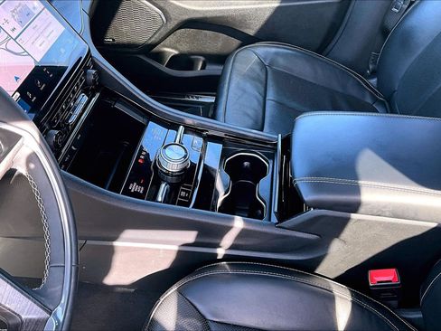 Used 2024 Jeep Grand Cherokee L Overland image 15