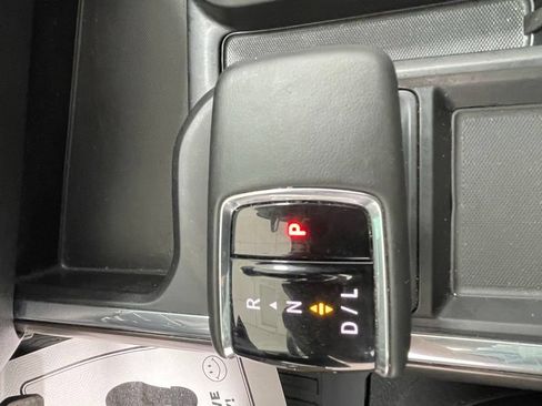 Used 2023 GMC Sierra 1500 SLT w/ SLT Premium Package AWD/4WD image 25